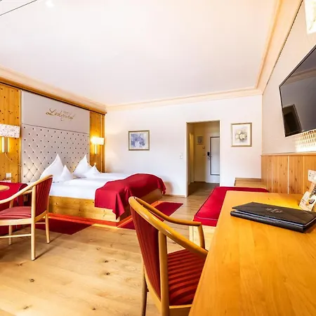 Hotell Lacknerhof 4*